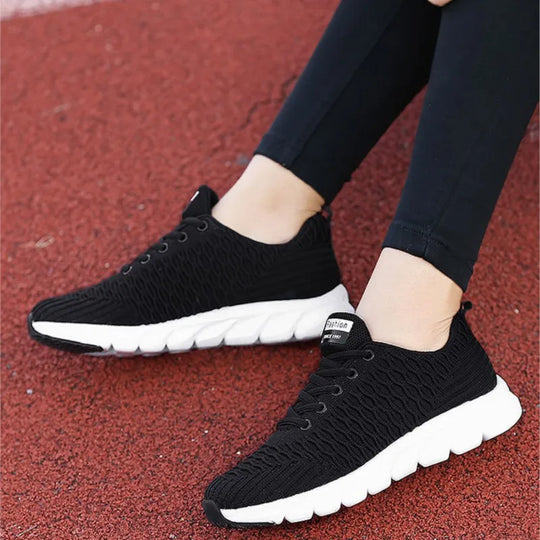 Sneakersy sportowe – lekkie, oddychające buty z amortyzacją memory foam