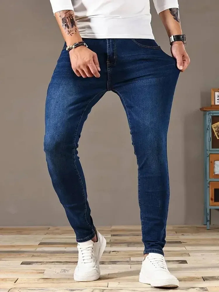 Spodnie męskie jeans slim fit – elastyczne, dopasowane, komfortowe na co dzień