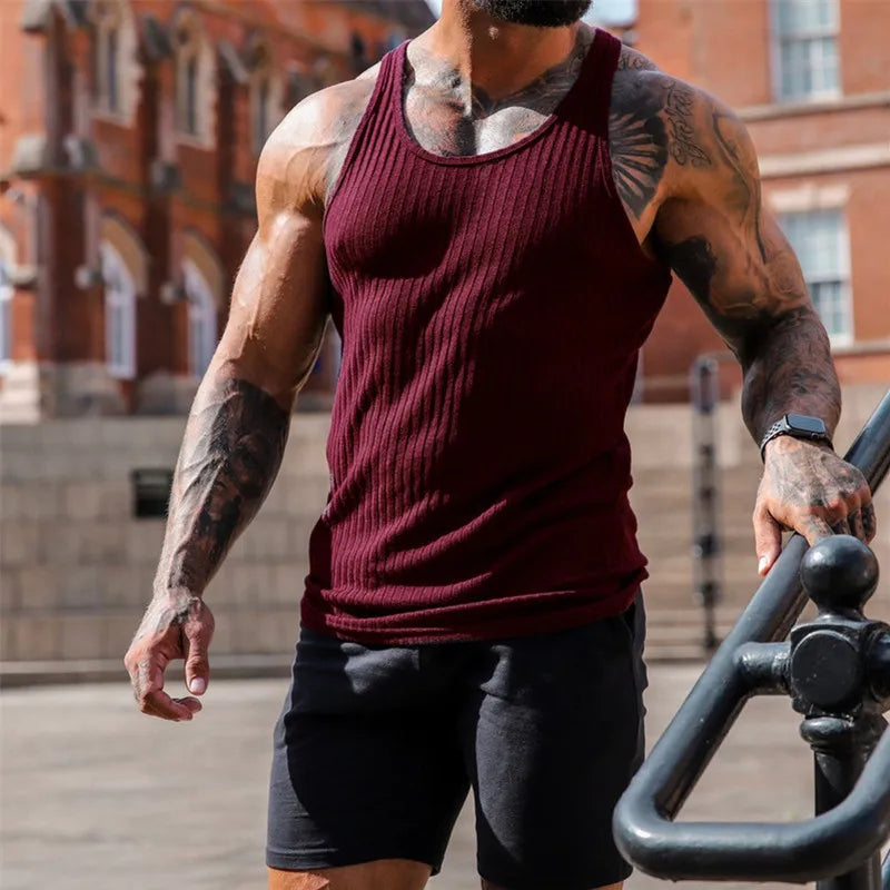 Męski tank top sportowy – dopasowany bezrękawnik treningowy oddychający