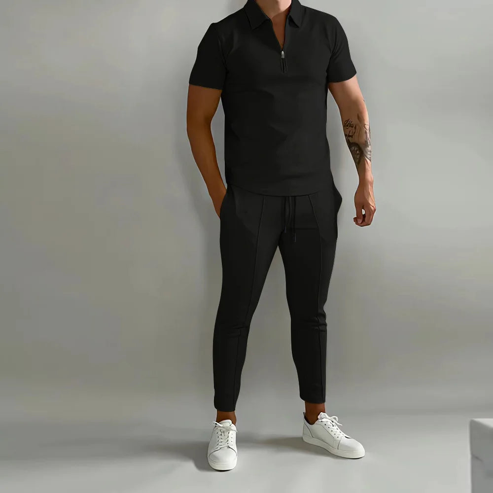 Męski komplet elegancki – koszulka polo i spodnie, nowoczesny zestaw casual premium