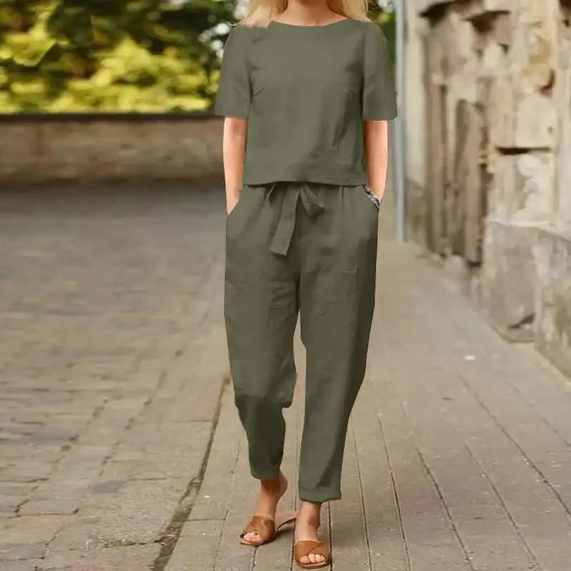 Damski komplet casual – wygodny zestaw, nowoczesny styl, lekki materiał
