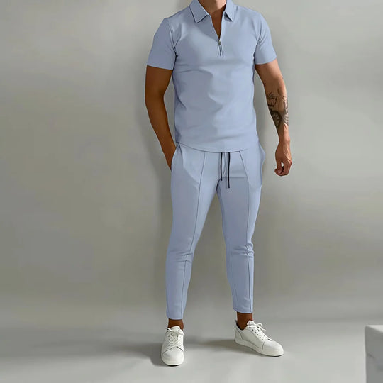 Męski komplet elegancki – koszulka polo i spodnie, nowoczesny zestaw casual premium