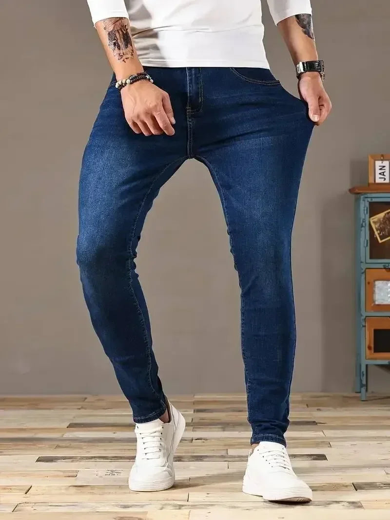 Spodnie męskie jeans slim fit – elastyczne, dopasowane, komfortowe na co dzień