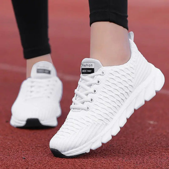 Sneakersy sportowe – lekkie, oddychające buty z amortyzacją memory foam