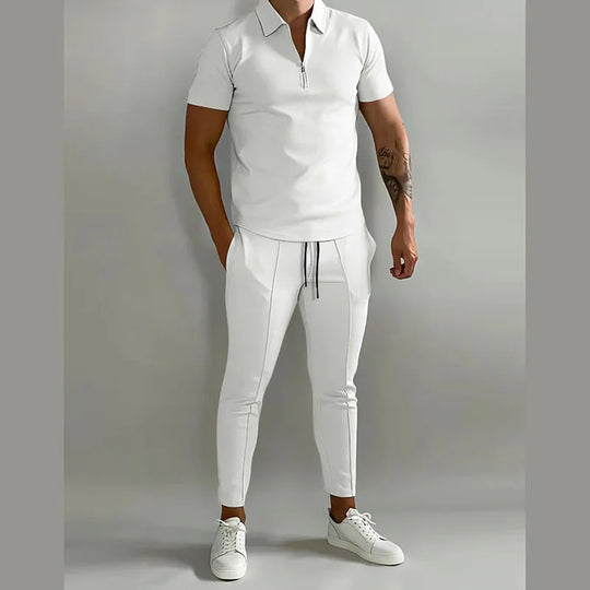 Męski komplet elegancki – koszulka polo i spodnie, nowoczesny zestaw casual premium