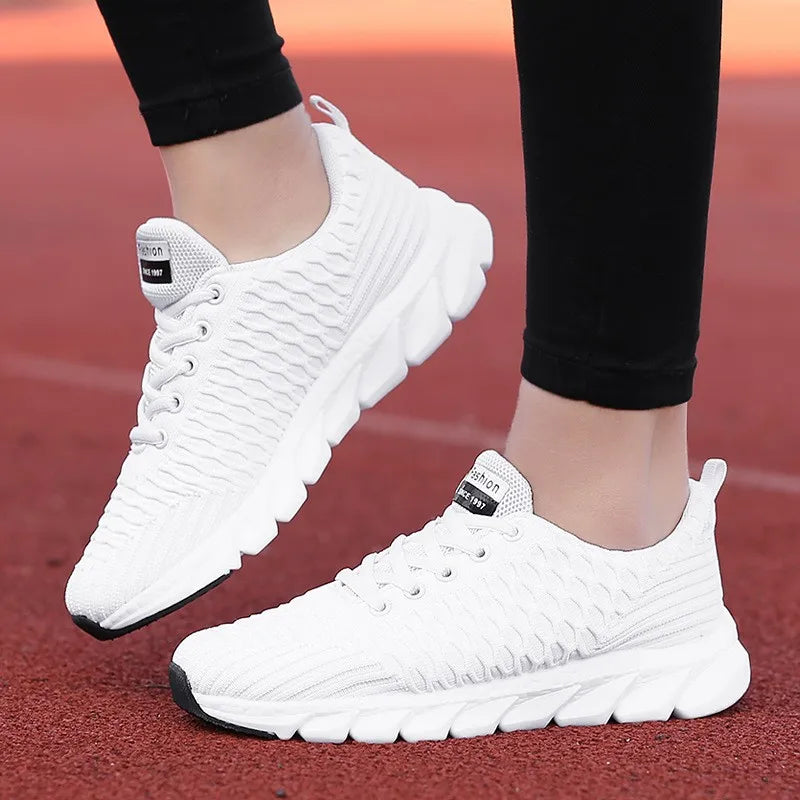 Sneakersy sportowe – lekkie, oddychające buty z amortyzacją memory foam