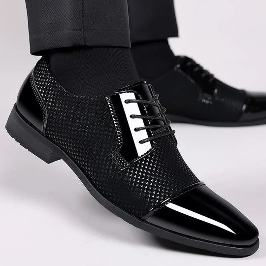 Eleganckie półbuty męskie wizytowe – stylowe buty do garnituru z nowoczesnym wzorem