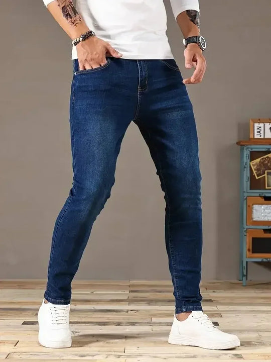 Spodnie męskie jeans slim fit – elastyczne, dopasowane, komfortowe na co dzień