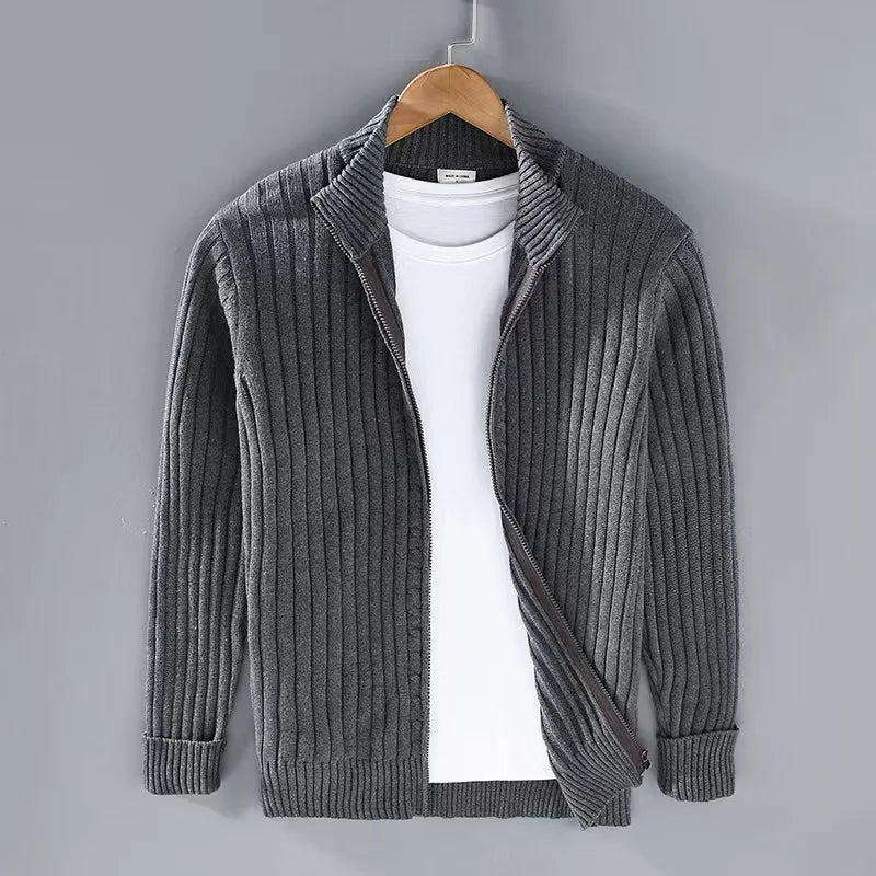 Męski sweter prążkowany z zamkiem – elegancki golf casualowy