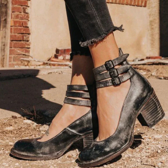 Damskie czółenka na słupku z paskami – eleganckie buty z antypoślizgową podeszwą i wygodnym obcasem