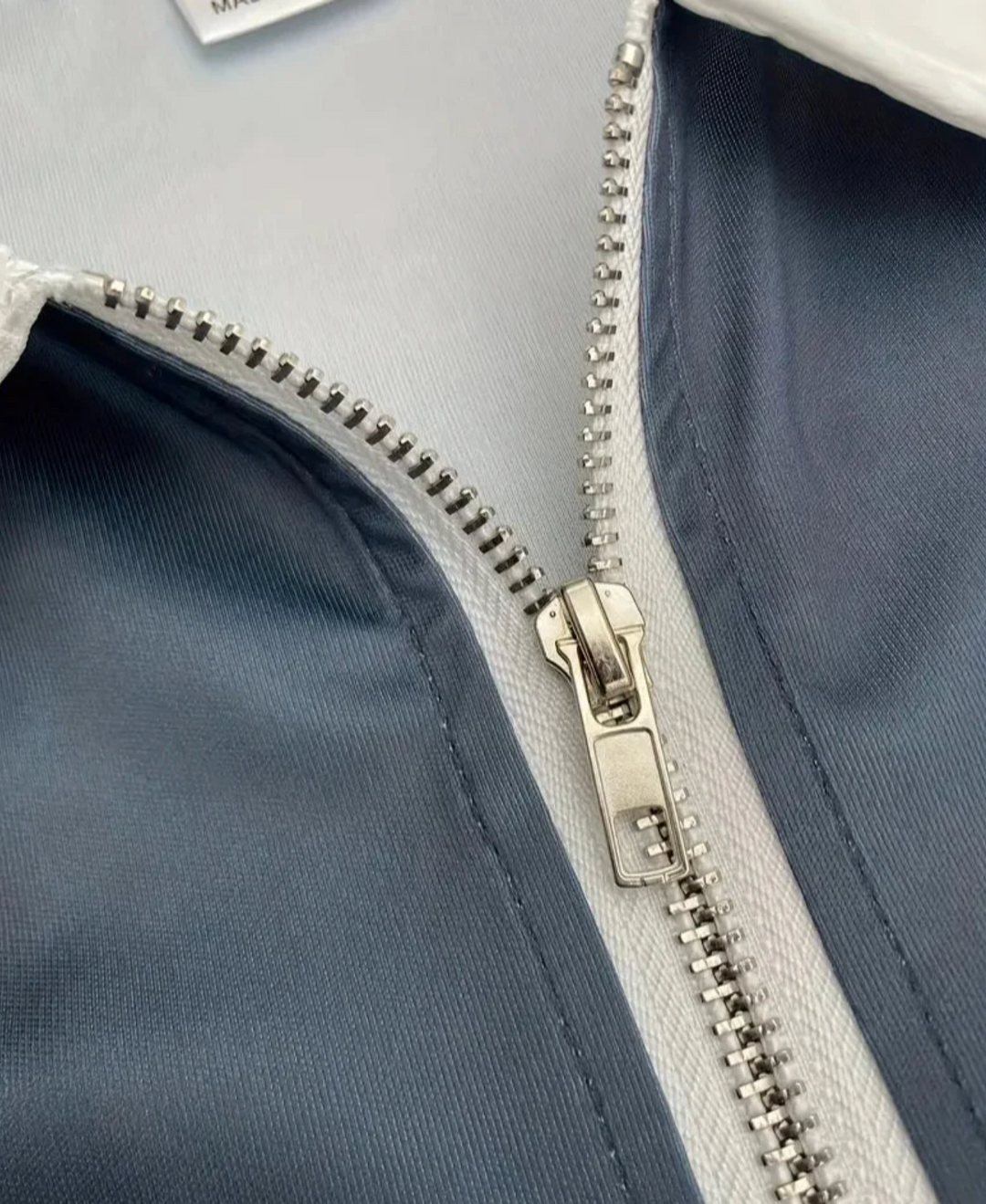 Męska koszulka polo z zamkiem – elegancki T-shirt casual o dopasowanym kroju
