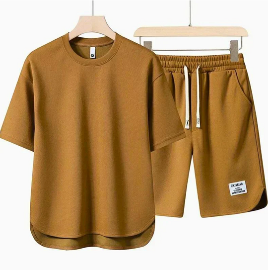Męski komplet dresowy – zestaw koszulka i spodenki, wygodny styl casual