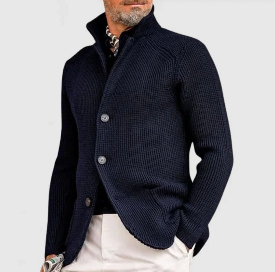 Sweter męski zapinany na guziki – elegancki kardigan z wysokim kołnierzem