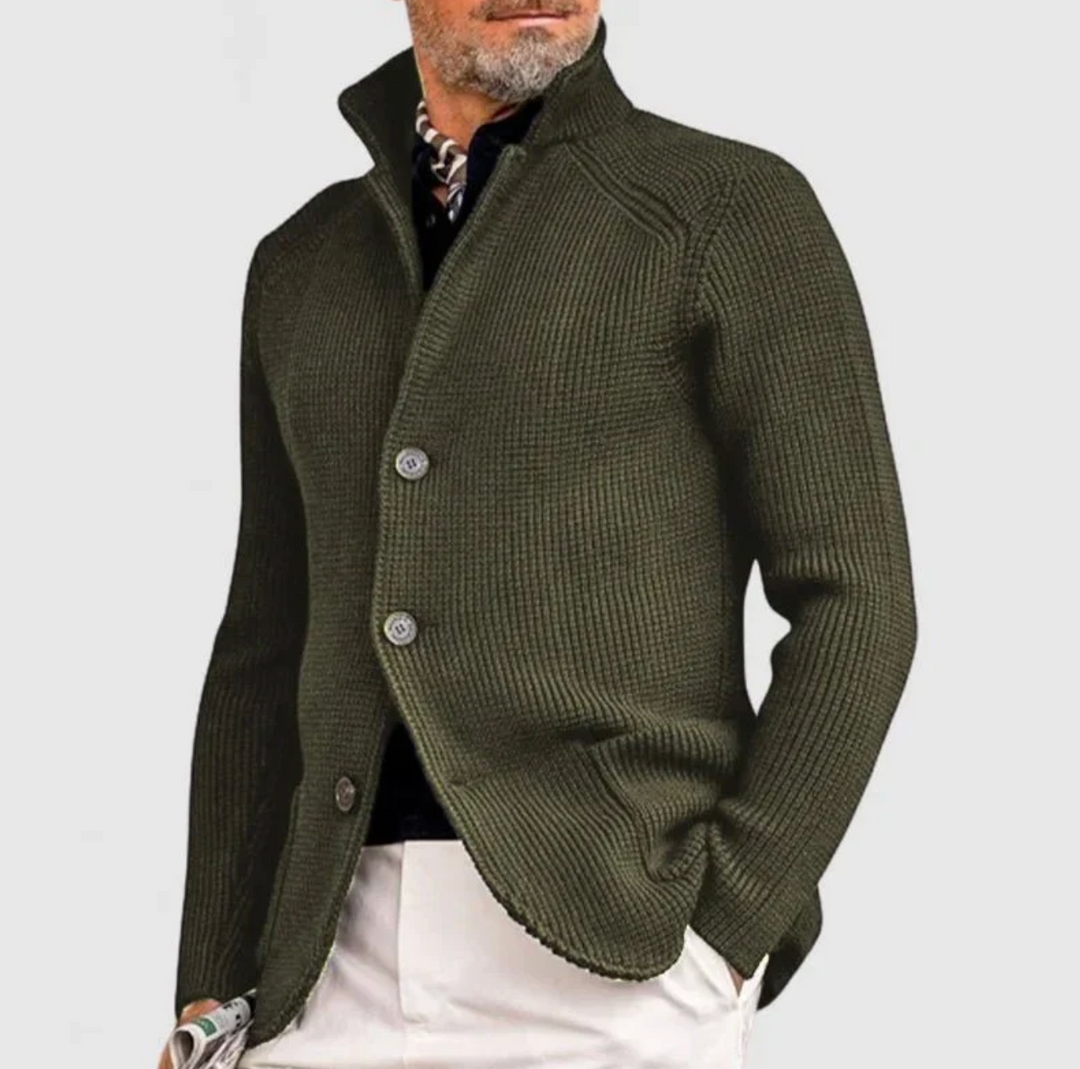 Sweter męski zapinany na guziki – elegancki kardigan z wysokim kołnierzem