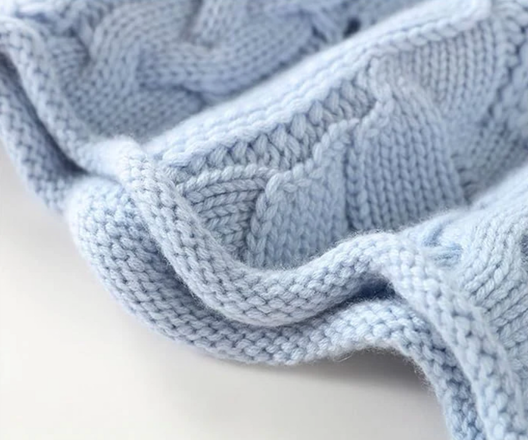 Sweter damski z kaszmiru – luksusowa miękkość, elegancki splot, ponadczasowy styl