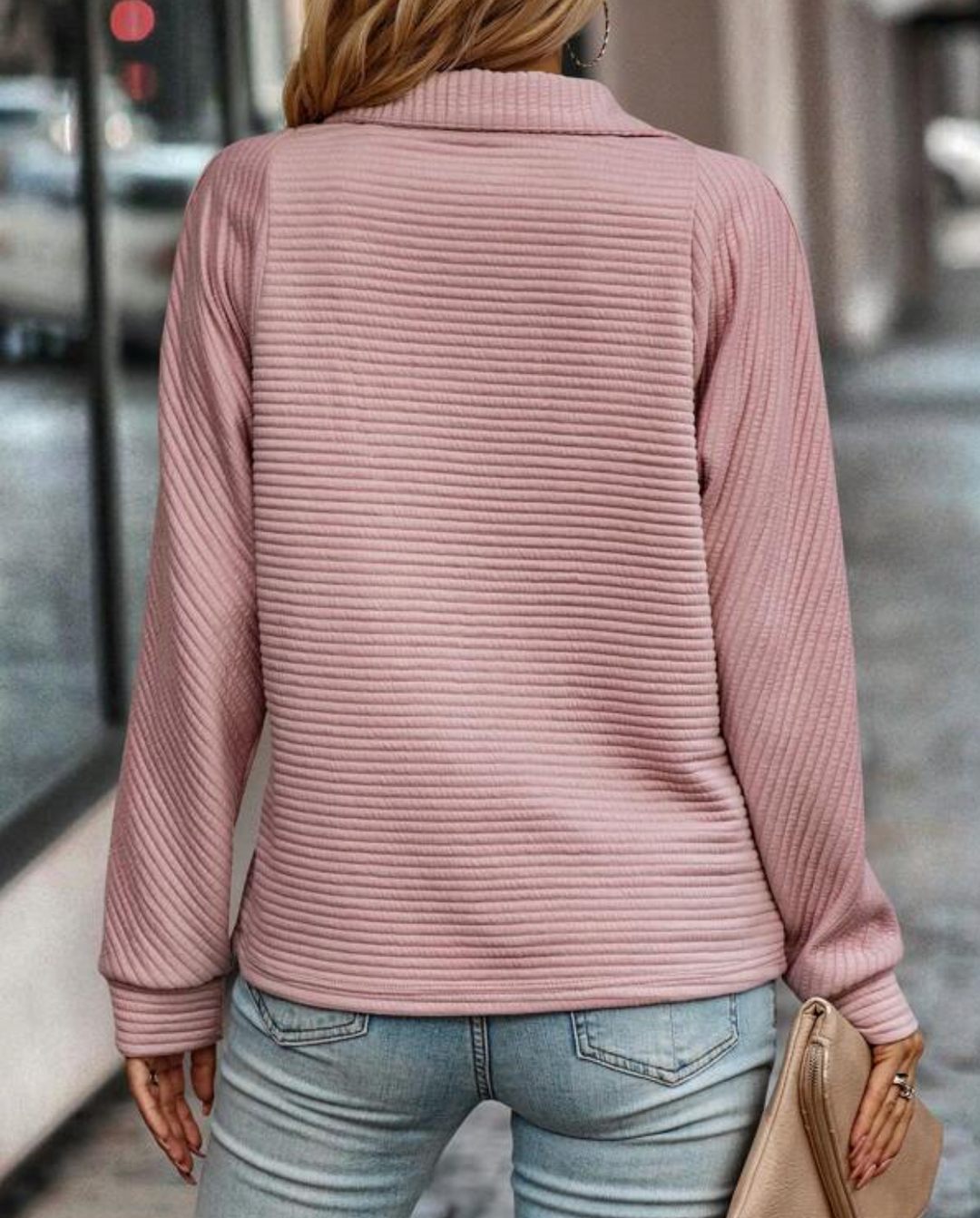 Damski sweter z zamkiem – elegancja i funkcjonalność w nowoczesnym wydaniu